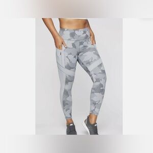 Athleta All in Camo Gray Heather Leggings Size Medium